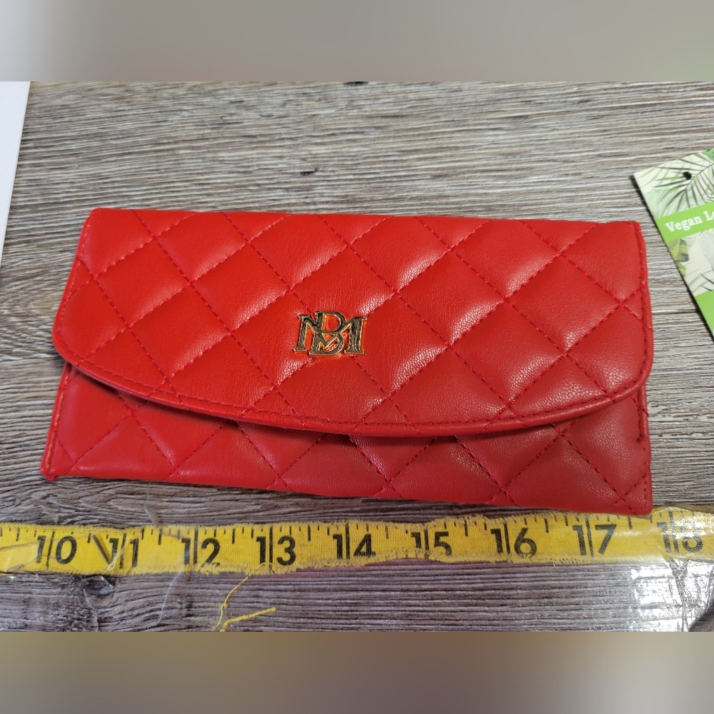 Badgley Mischka NWT Red‎ Vegan Leather Card Holder Wallet